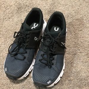 ON Women’s tennis shoes